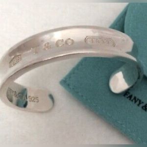 Beautiful 1997 Tiffany & Co sterling silver 1837 cuff bracelet.